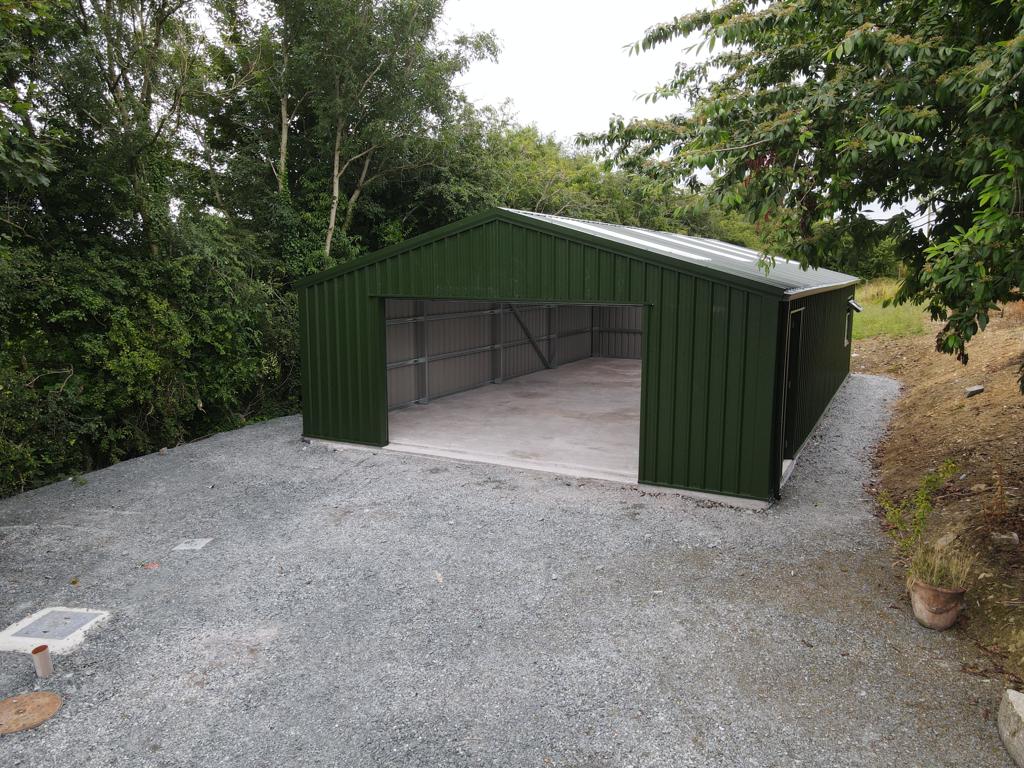 Steel outlet framed garage
